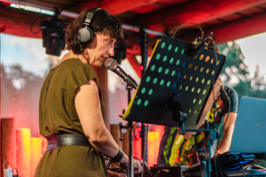 17.7. WWW Neurobeat + Dvě slunce